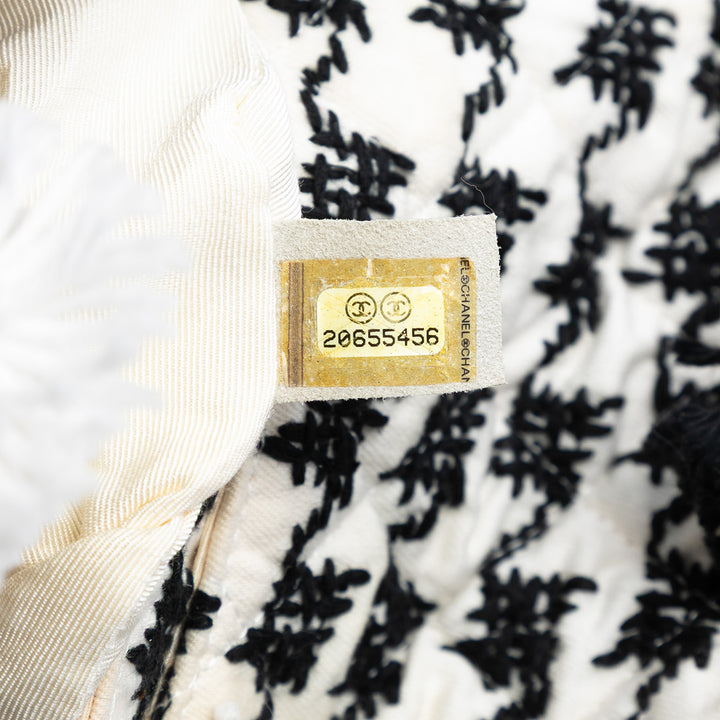 Chanel Medium Classic brodé Toile Double rabat