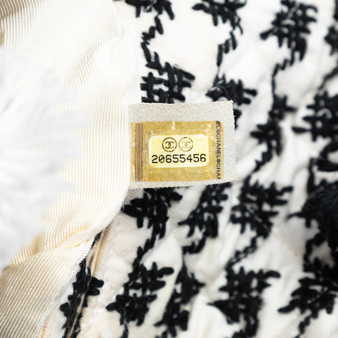 Chanel Édition limitée Medium Classic brodé Toile Fringes Double rabat