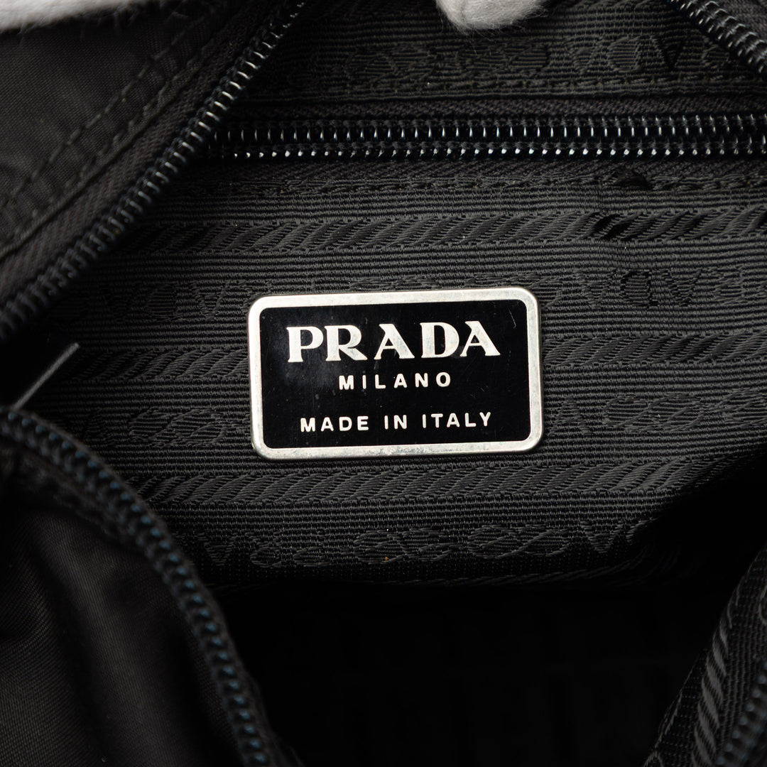 Prada Sac bandoulière Zippé Buckle Messenger Tessuto Noir – vue 5 – GABY PARIS