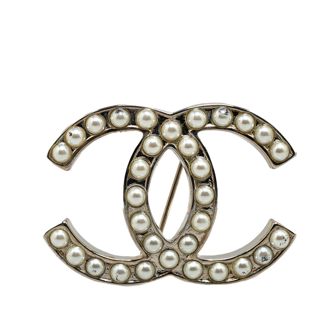 Chanel CC Faux Pearl Brooch Silver - GABY PARIS