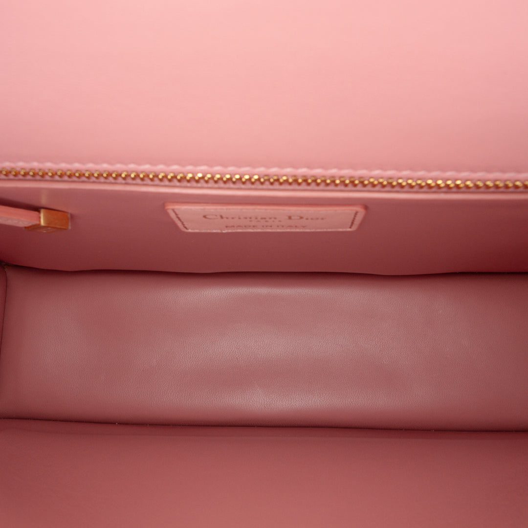 Dior Sac bandoulière Ombre 30 Montaigne boîte Cuir de veau Rose – vue 4 – GABY PARIS