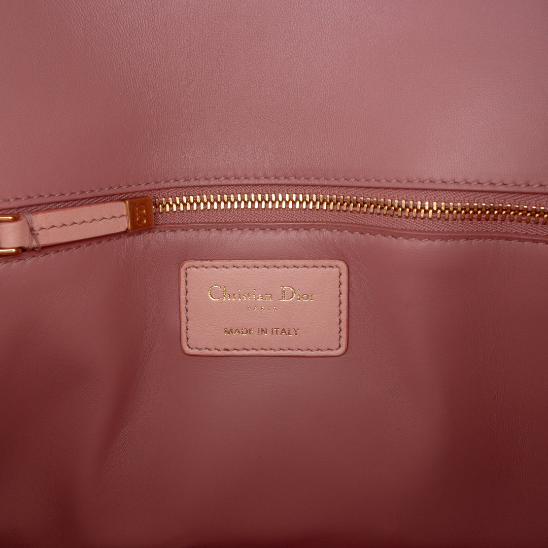 Dior Sac bandoulière Ombre 30 Montaigne boîte Cuir de veau Rose – vue 5 – GABY PARIS