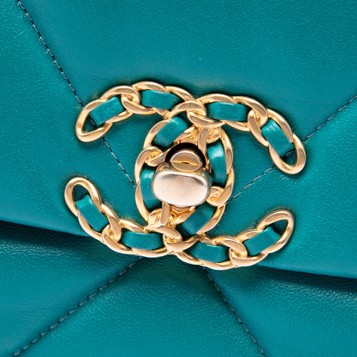 Chanel Large Cuir d’agneau 19 à rabat