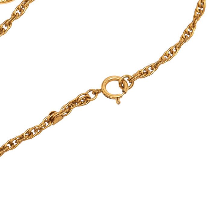 Chanel CC plaqué Pendant Collier Doré – vue 3 – GABY PARIS