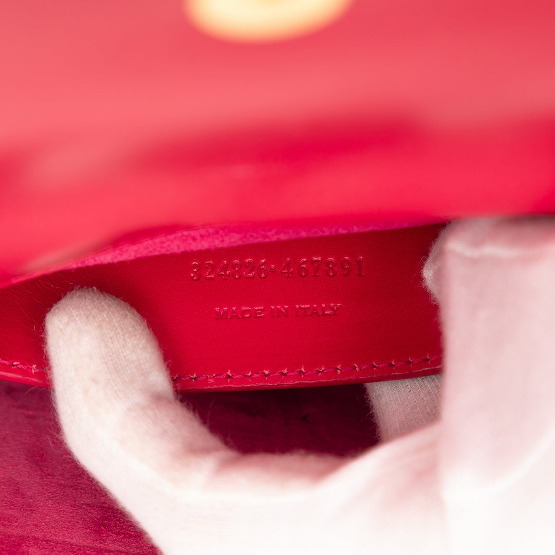Saint Laurent Smooth Cuir de veau Lutetia à rabat Pochette