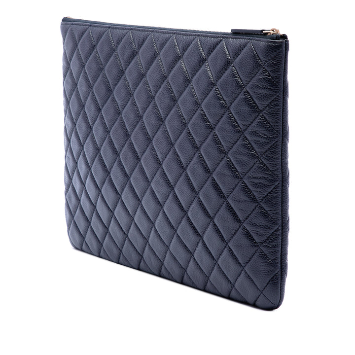 Matelassé O Étui Pochette Grand Cuir caviar Bleu