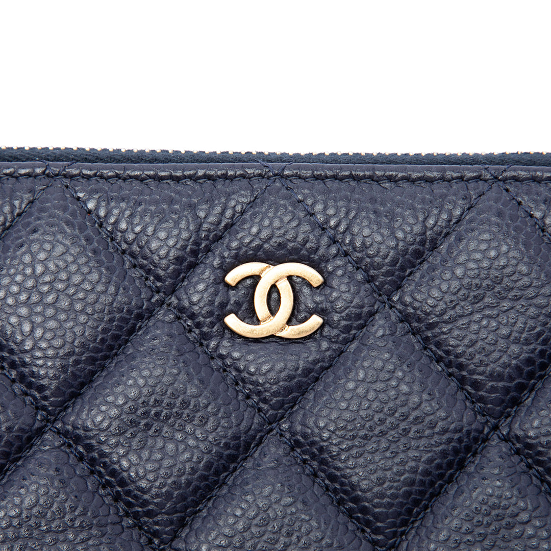 Matelassé O Étui Pochette Grand Cuir caviar Bleu