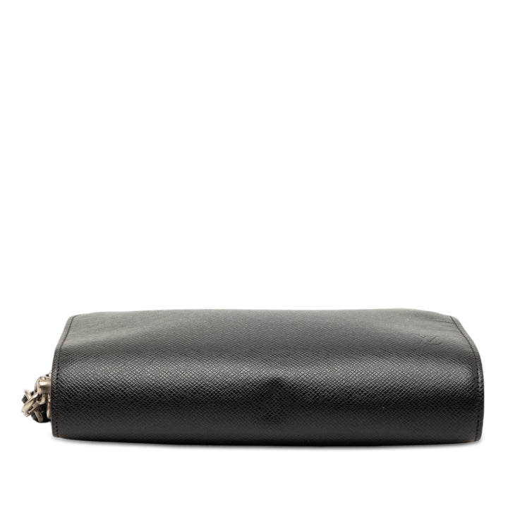 Louis Vuitton Taiga Pochette Baikal