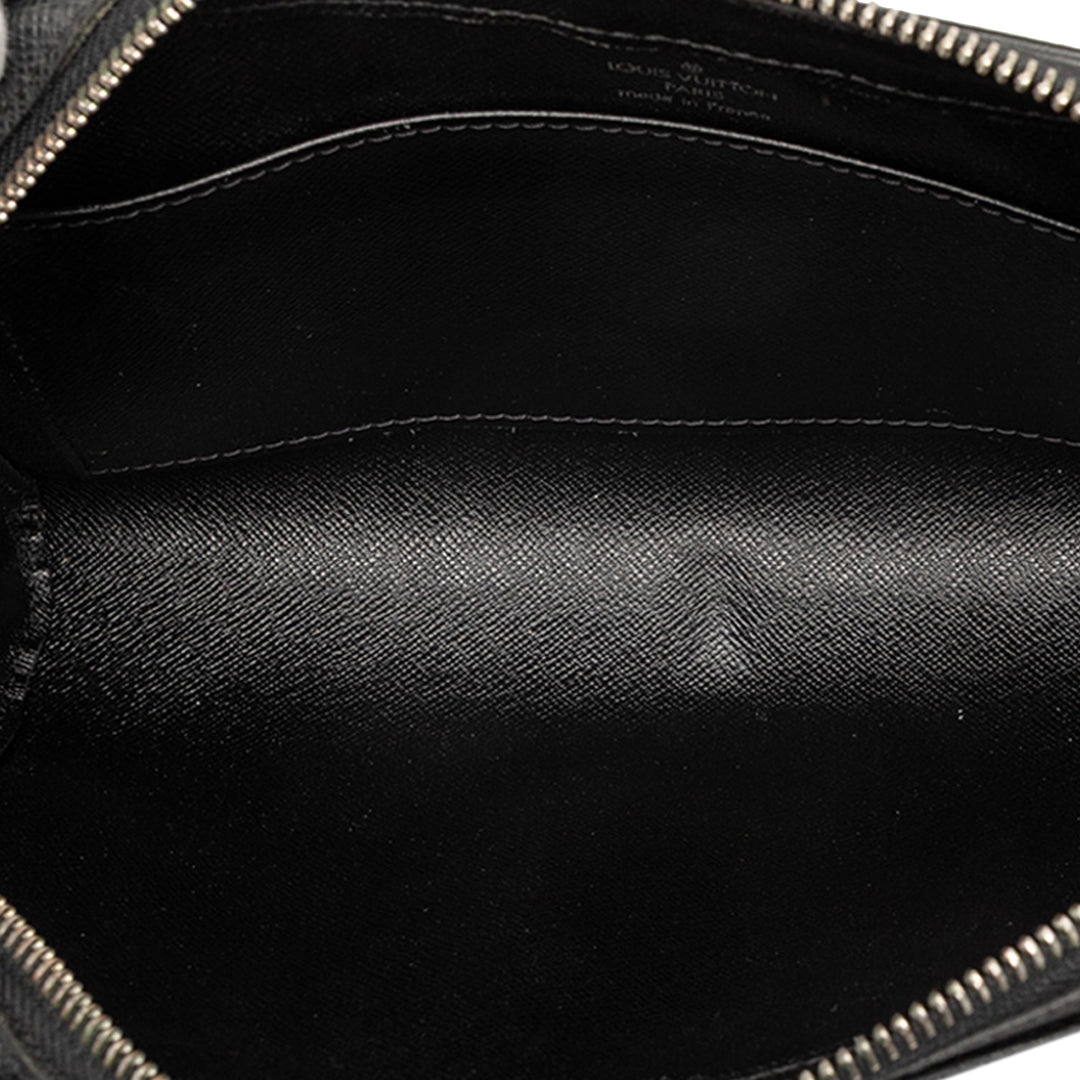 Louis Vuitton Taiga Pochette Baikal
