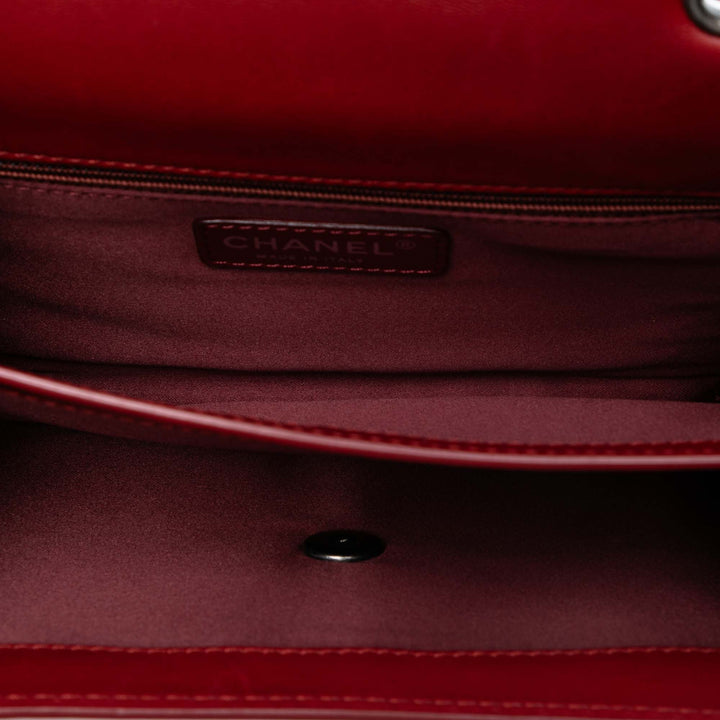 Chanel Small Quilted Cuir d’agneau Citizen Zip Flap Rouge – GABY PARIS Authentique