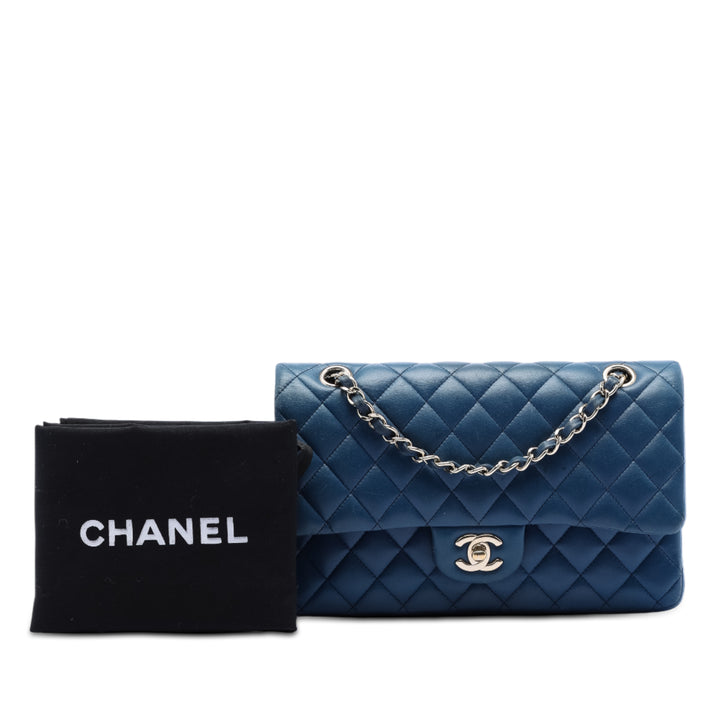 Chanel Medium Classic Cuir d’agneau Double rabat