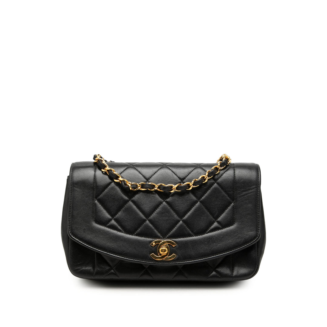 Chanel Diana à rabat Petit Cuir d'agneau Noir – vue principale – GABY PARIS