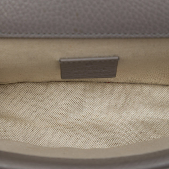 Gucci Sac bandoulière Dionysus Moyen Cuir de veau Gris – vue 4 – GABY PARIS