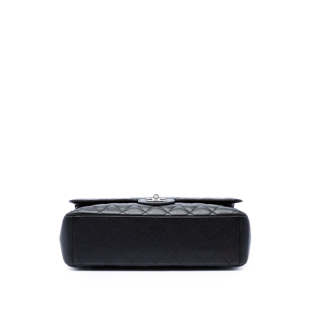 Chanel Classic Double rabat Maxi Cuir caviar Noir – vue 3 – GABY PARIS