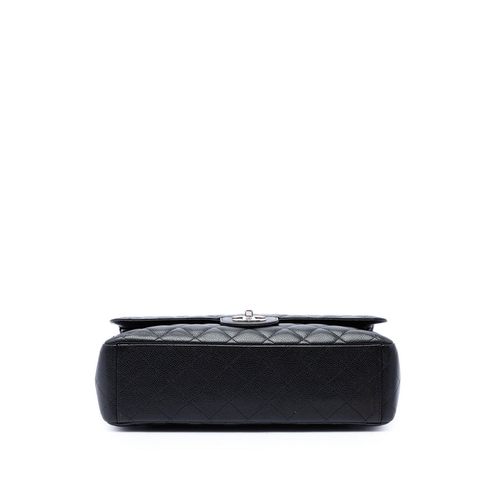 Chanel Classic Double rabat Maxi Cuir caviar Noir – vue 3 – GABY PARIS
