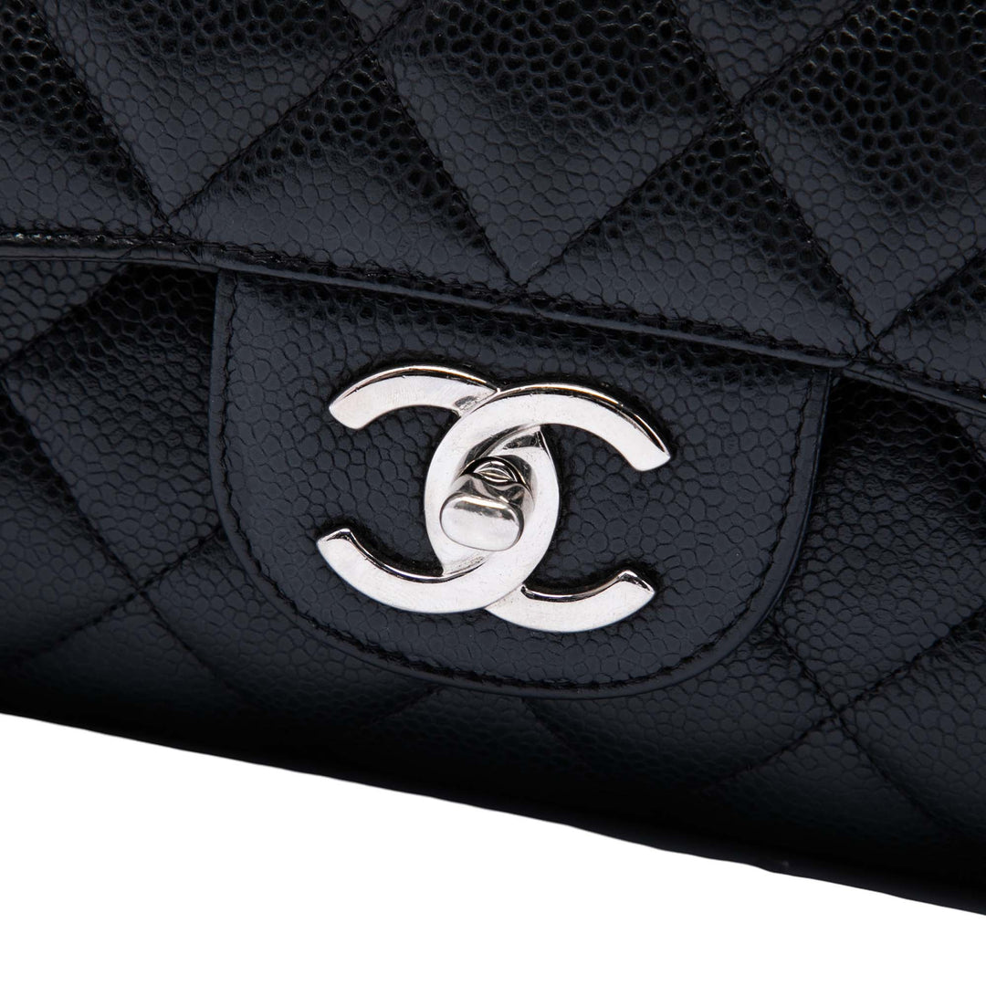 Chanel Classic Double rabat Maxi Cuir caviar Noir – vue 5 – GABY PARIS