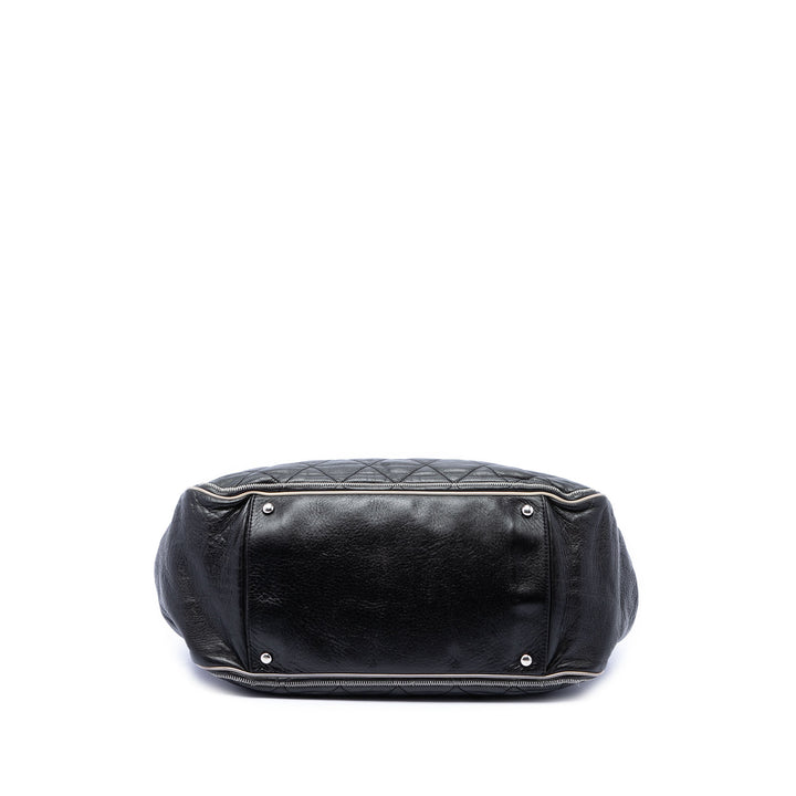 Chanel Matelassé East West Mademoiselle Accordion à rabat Cuir d'agneau Noir – vue 3 – GABY PARIS