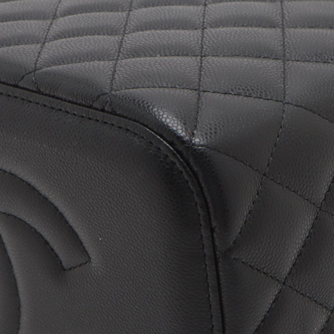 Chanel Medium CC Quilted  Caviar Vanity Étui Noir – GABY PARIS Authentique