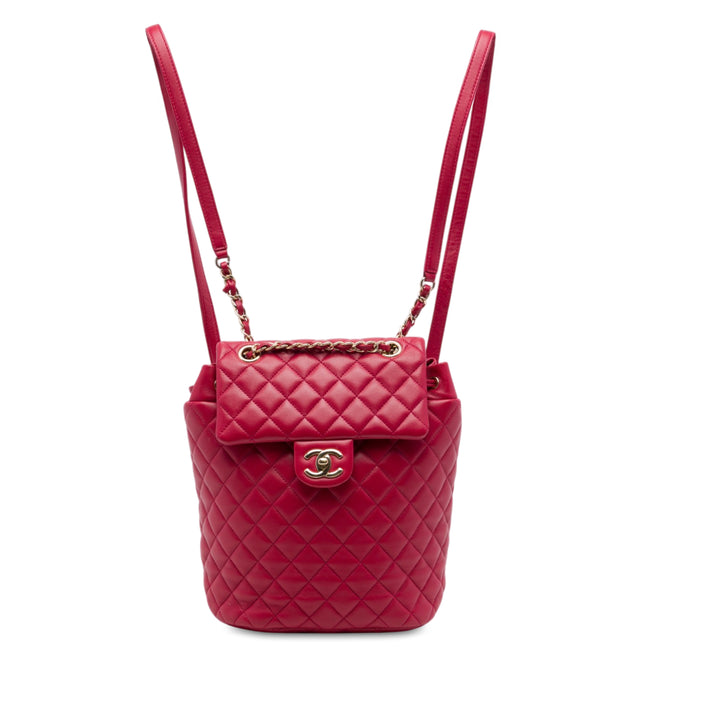 Chanel Matelassé Urban Spirit Sac à dos Mini Cuir d'agneau Rouge – vue principale – GABY PARIS