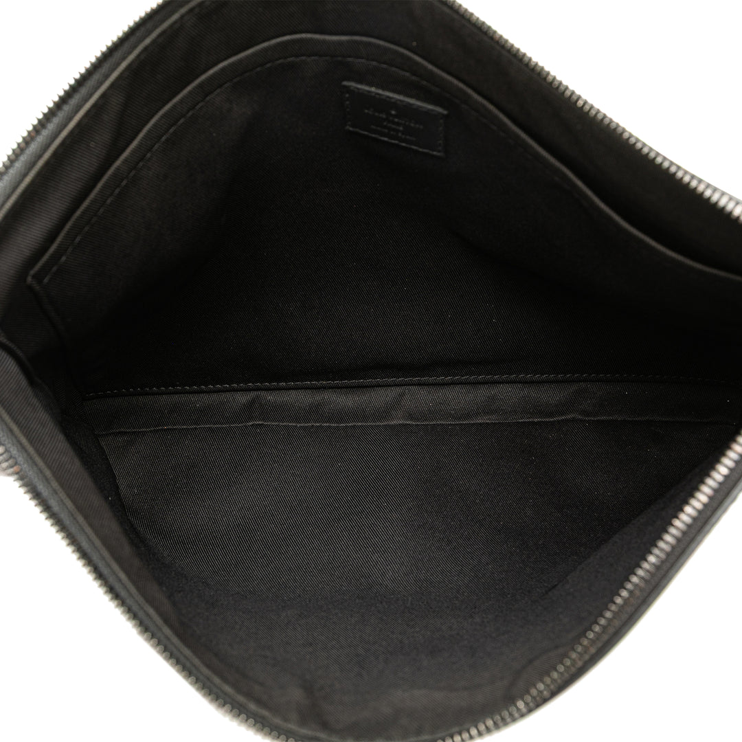 Monogram Shadow Discovery Pochette Black - Gaby Paris