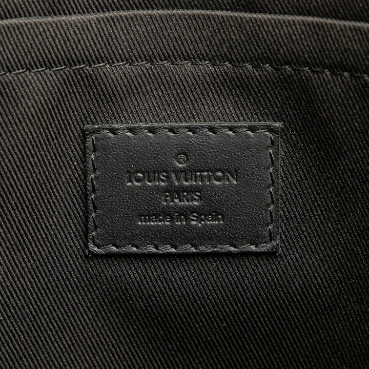Monogram Shadow Discovery Pochette Black - Gaby Paris