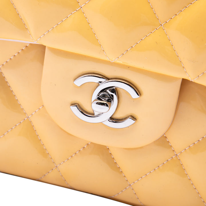 Chanel Jumbo Classic Cuir verni Double rabat
