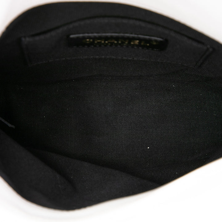Chanel Sac bandoulière Matelassé About Perles Hobo Petit Cuir de veau Blanc – vue 4 – GABY PARIS
