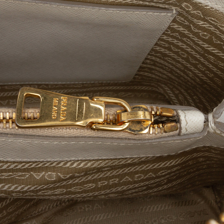 Prada Sac à main Bicolore Lux Promenade Saffiano Moyen Gris – vue 7 – GABY PARIS