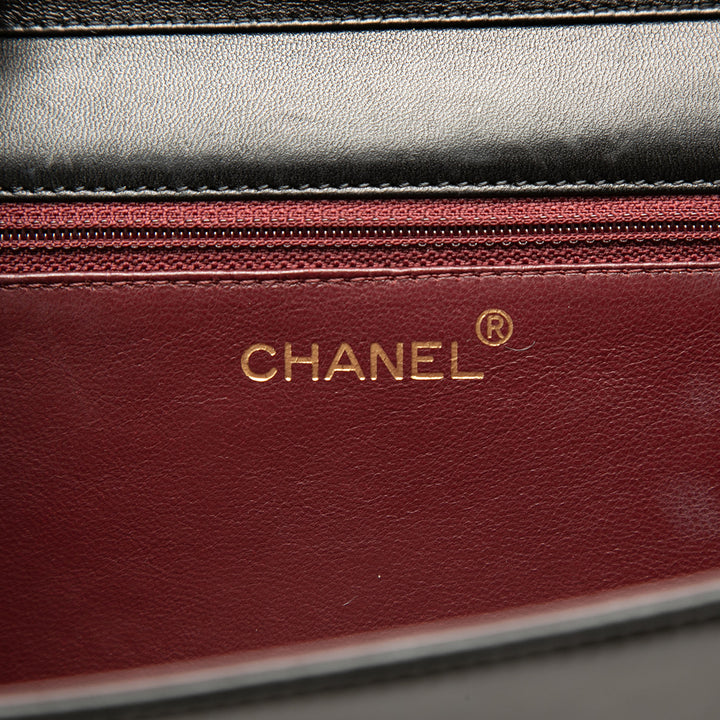 Chanel CC Matelassé Full Rabat simple Petit Cuir d'agneau Noir – vue 5 – GABY PARIS