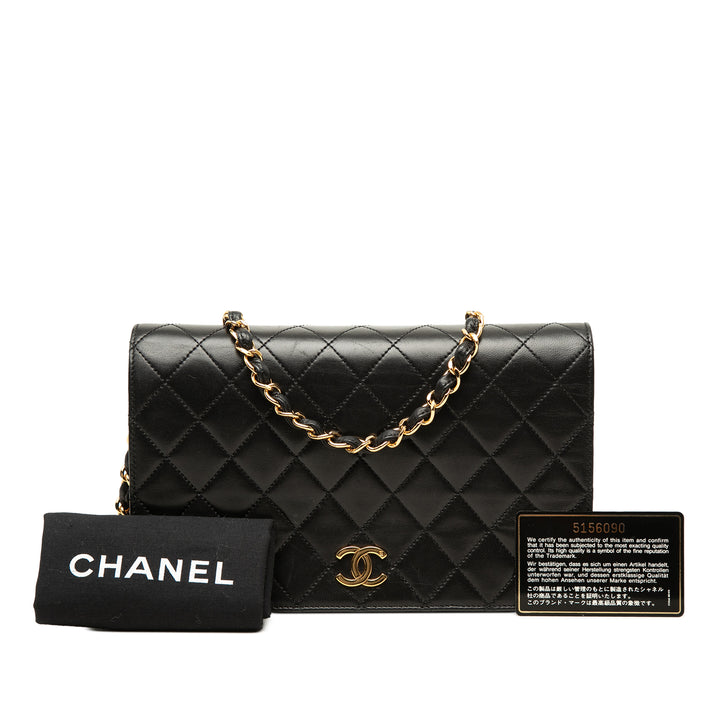 Chanel CC Matelassé Full Rabat simple Petit Cuir d'agneau Noir – vue 7 – GABY PARIS