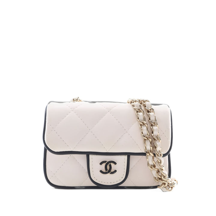 Chanel Pochette Matelassé Resin CC à rabat avec chaîne Cuir d'agneau Blanc – vue principale – GABY PARIS