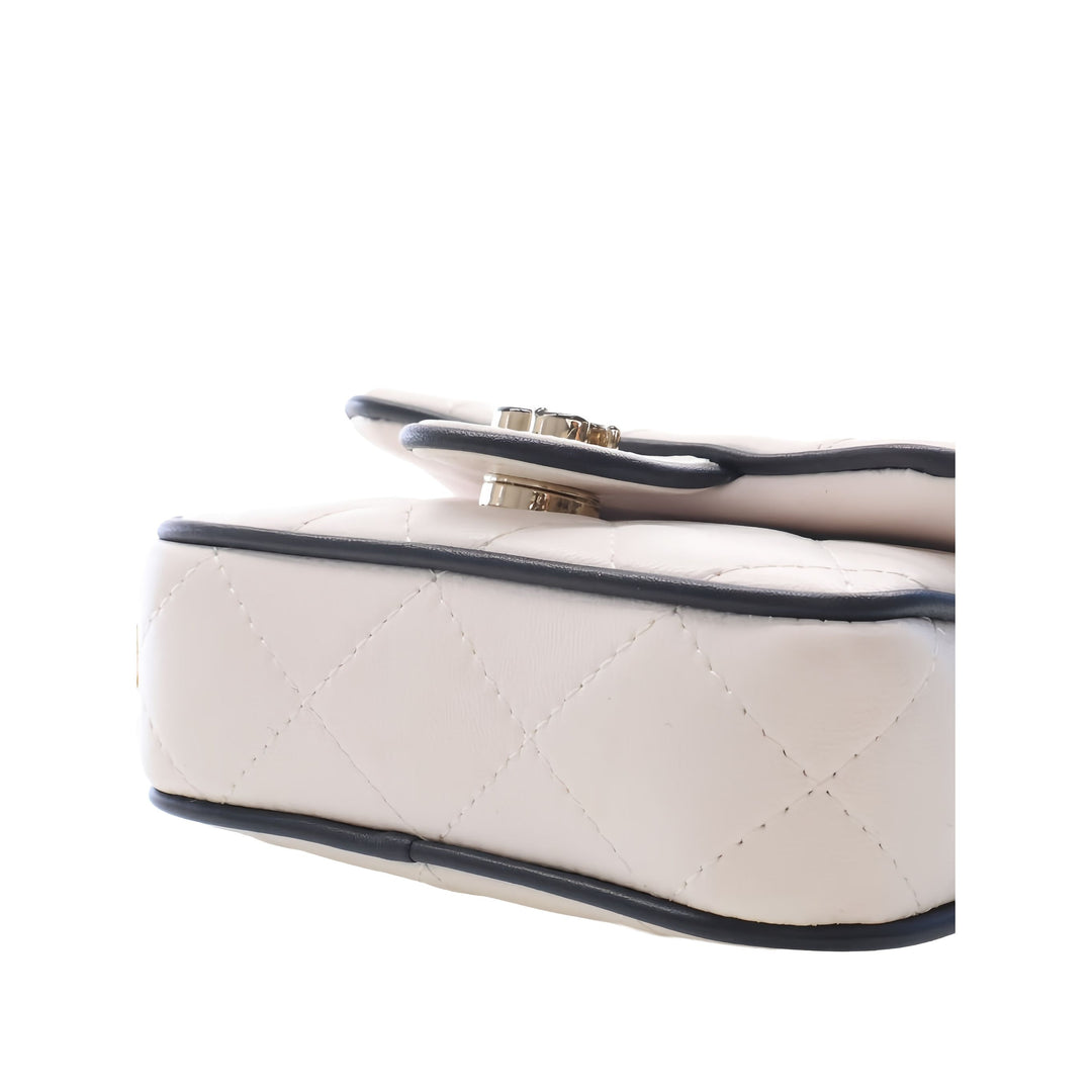 Chanel Pochette Matelassé Resin CC à rabat avec chaîne Cuir d'agneau Blanc – vue 14 – GABY PARIS