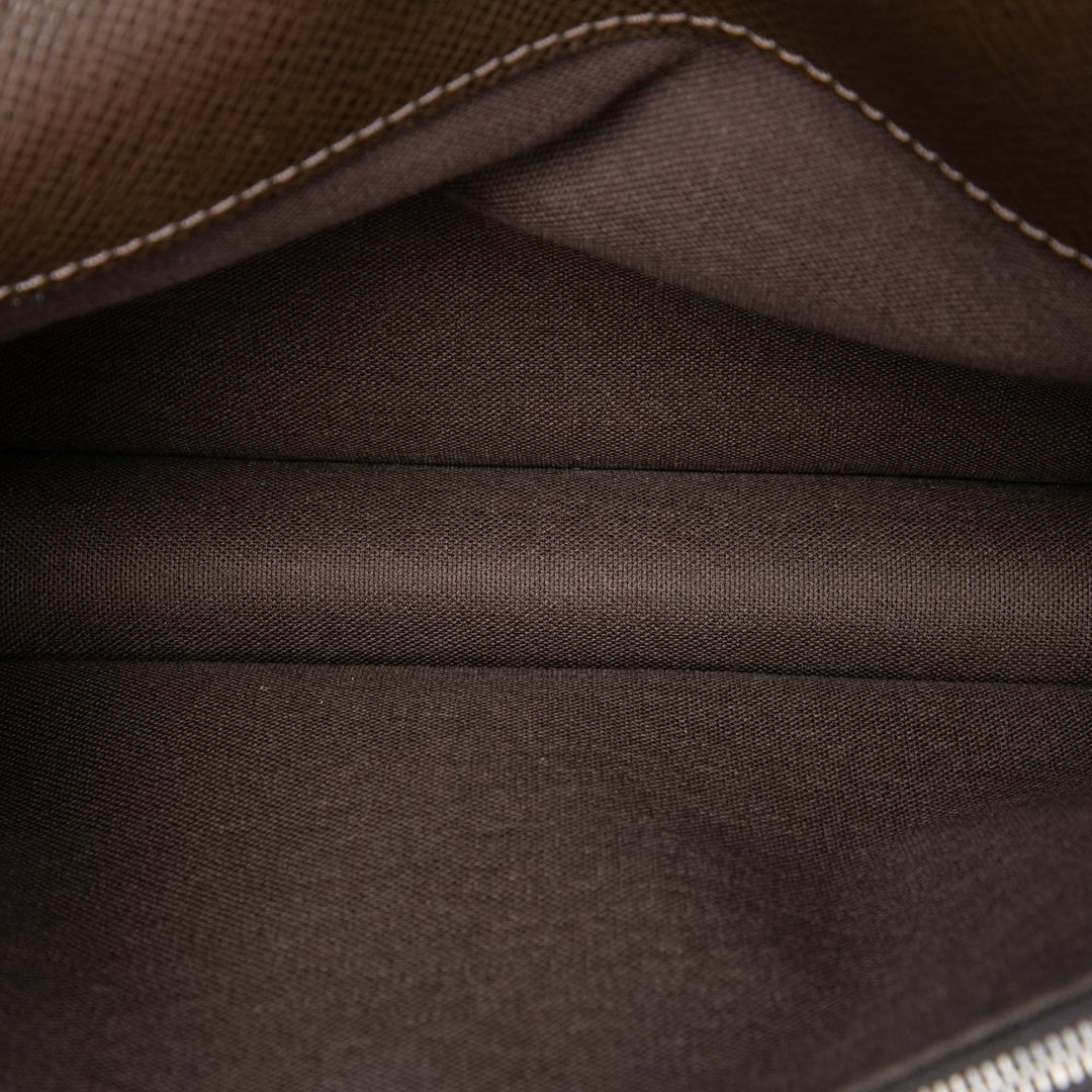 Louis Vuitton Taiga Belaia Pochette