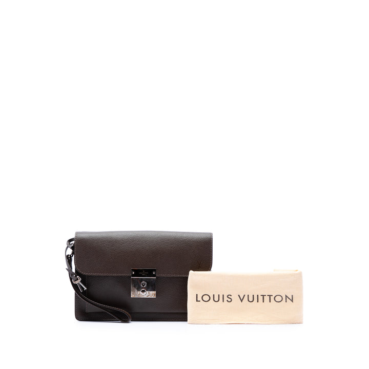 Louis Vuitton Taiga Belaia Pochette