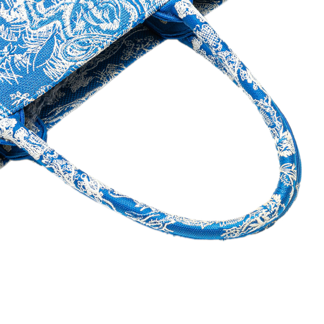 Medium Canvas Embroidered Dioriviera Toile De Jouy Book Tote Blue - Gaby Paris