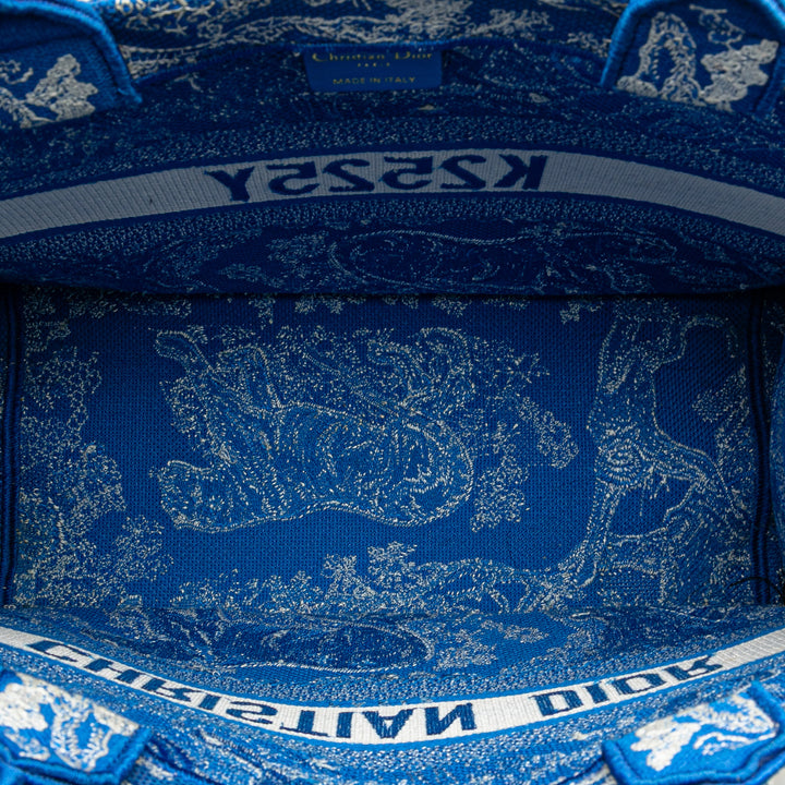 Medium Canvas Embroidered Dioriviera Toile De Jouy Book Tote Blue - Gaby Paris