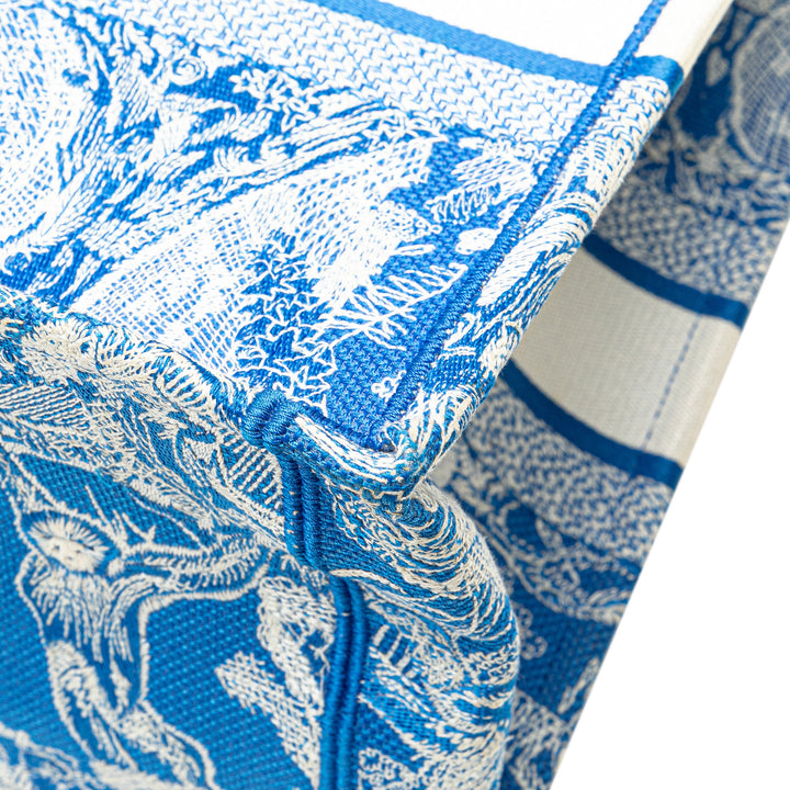 Medium Canvas Embroidered Dioriviera Toile De Jouy Book Tote Blue - Gaby Paris
