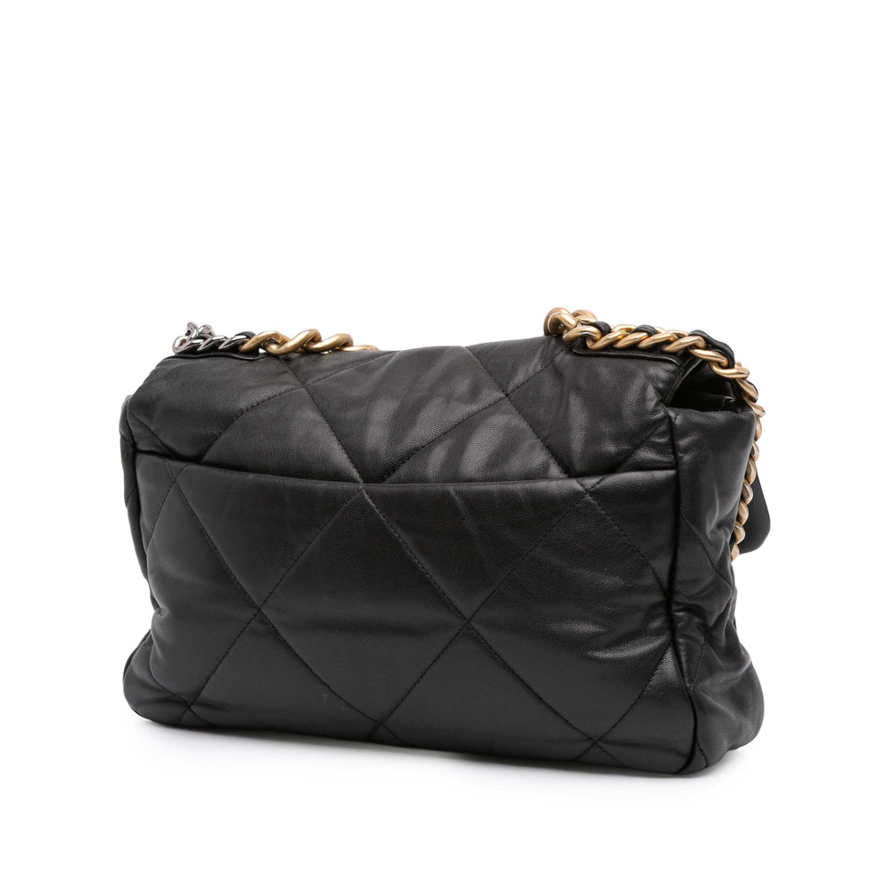Chanel 19 à rabat Grand Cuir d'agneau Noir – vue 2 – GABY PARIS