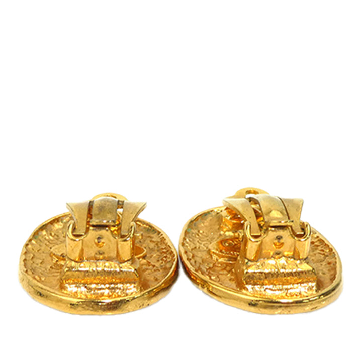 Chanel CC plaqué Crown Ovale À clip Boucles d'oreilles Doré – vue 8 – GABY PARIS