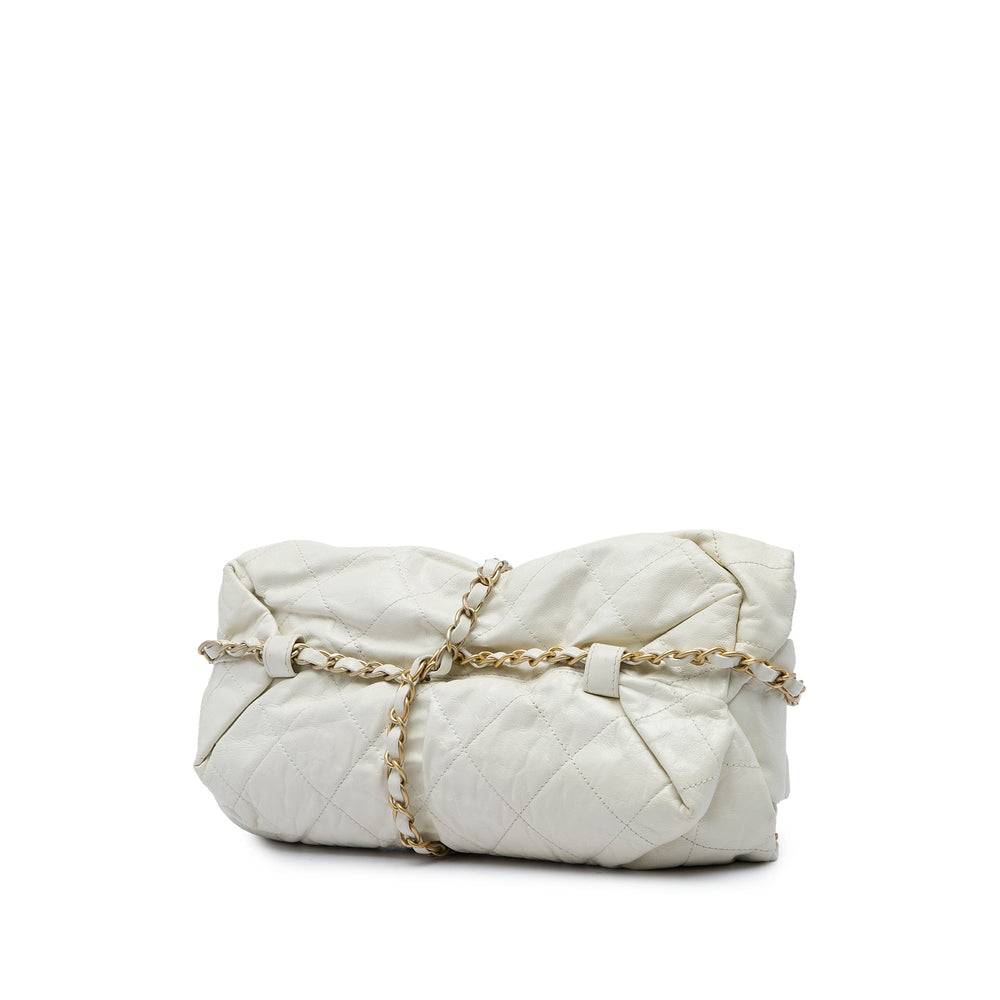 Chanel Sac porté épaule Matelassé Midnight Swim Baluchon Cuir de veau Blanc – vue 2 – GABY PARIS