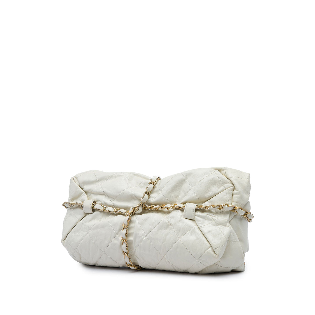 Chanel Sac porté épaule Matelassé Midnight Swim Baluchon Cuir de veau Blanc – vue 2 – GABY PARIS