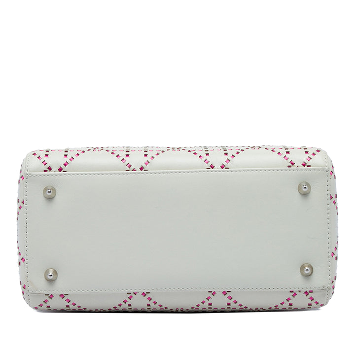 Dior Sac à main Lady Dior Cannage Surpiqué Moyen Cuir d'agneau Rose – vue 3 – GABY PARIS