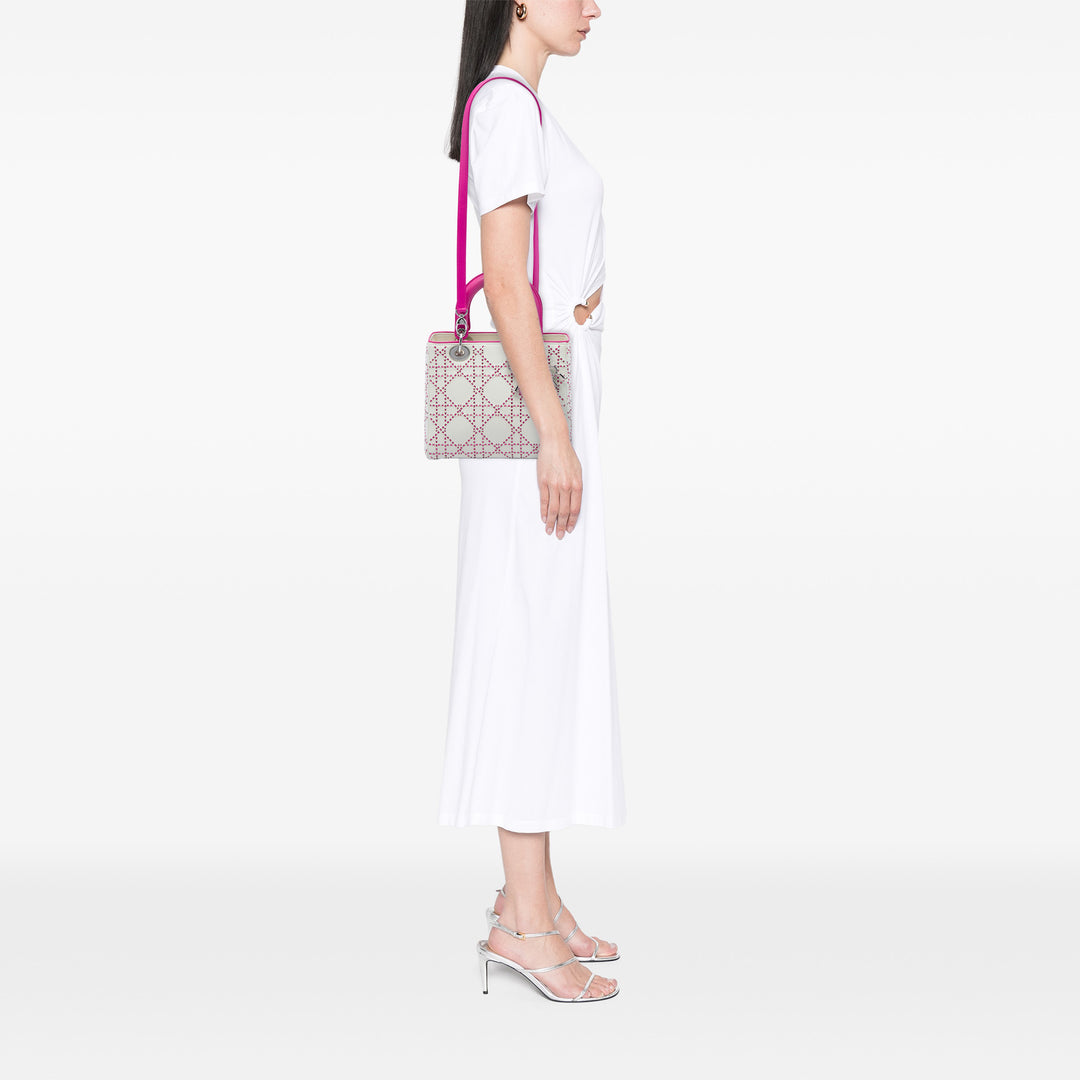 Dior Sac à main Lady Dior Cannage Surpiqué Moyen Cuir d'agneau Rose – vue 5 – GABY PARIS