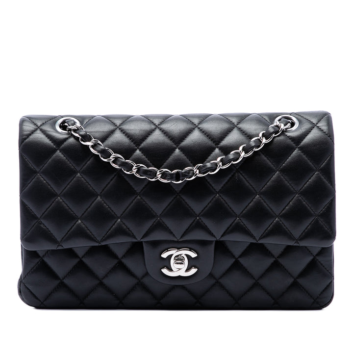 Chanel Sac porté épaule Classic Double rabat Moyen Cuir d'agneau Noir – vue principale – GABY PARIS