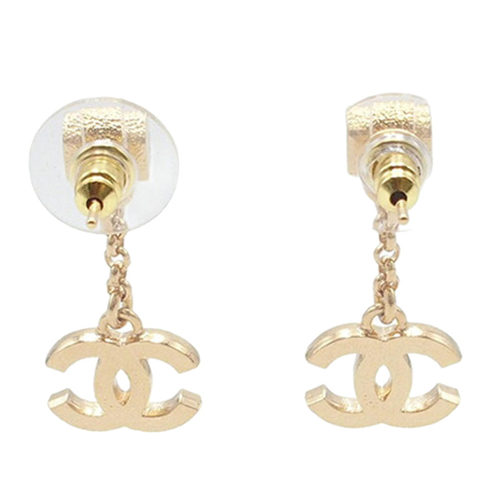 Chanel CC plaqué Émail pendantes fermoir poussette Boucles d’oreilles – GABY PARIS Authentique