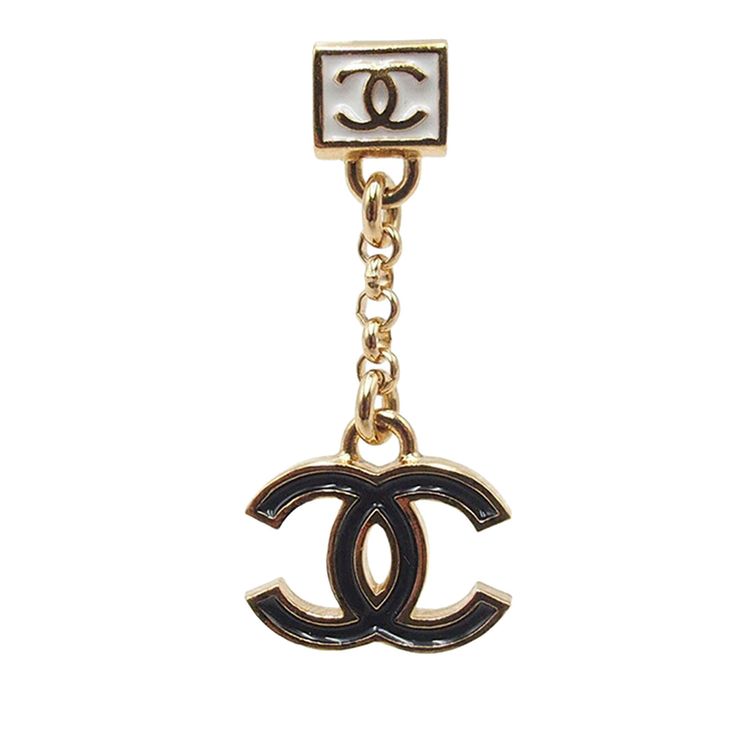 Chanel CC plaqué Émail pendantes fermoir poussette Boucles d’oreilles – GABY PARIS Authentique