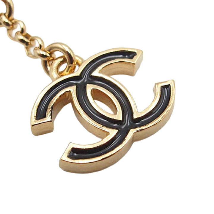 Chanel CC plaqué Émail pendantes fermoir poussette Boucles d’oreilles – GABY PARIS Authentique