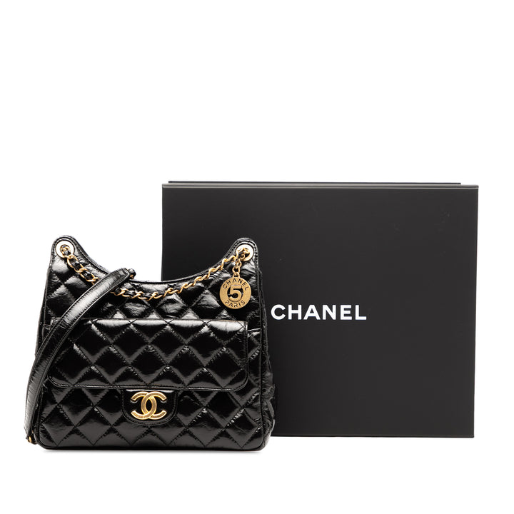 Chanel Medium Shiny Crumpled Cuir de veau Wavy CC Hobo Noir