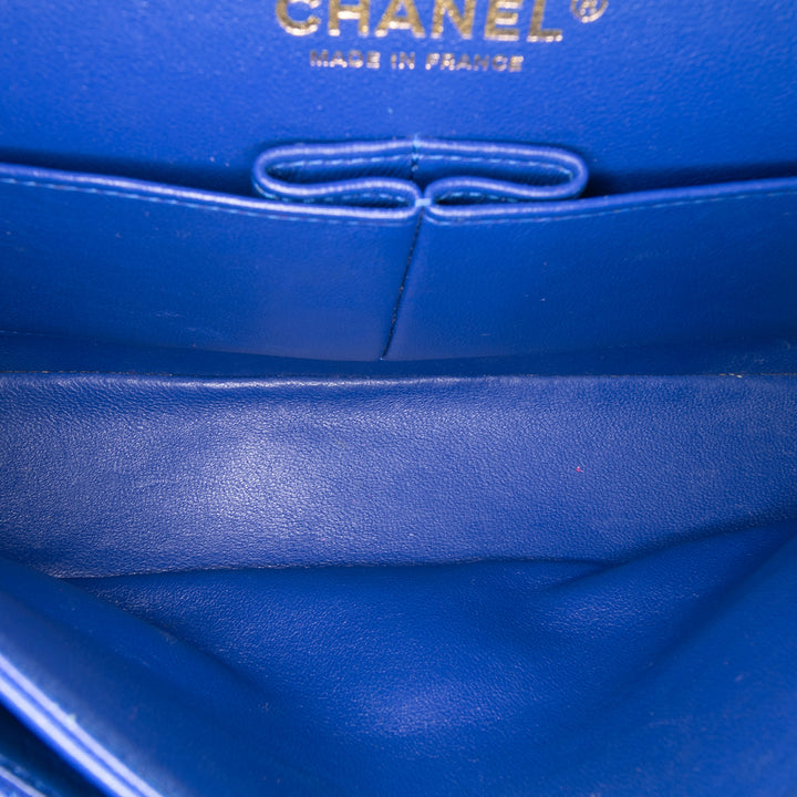 Chanel Medium Classic Chevron Cuir d’agneau Double rabat