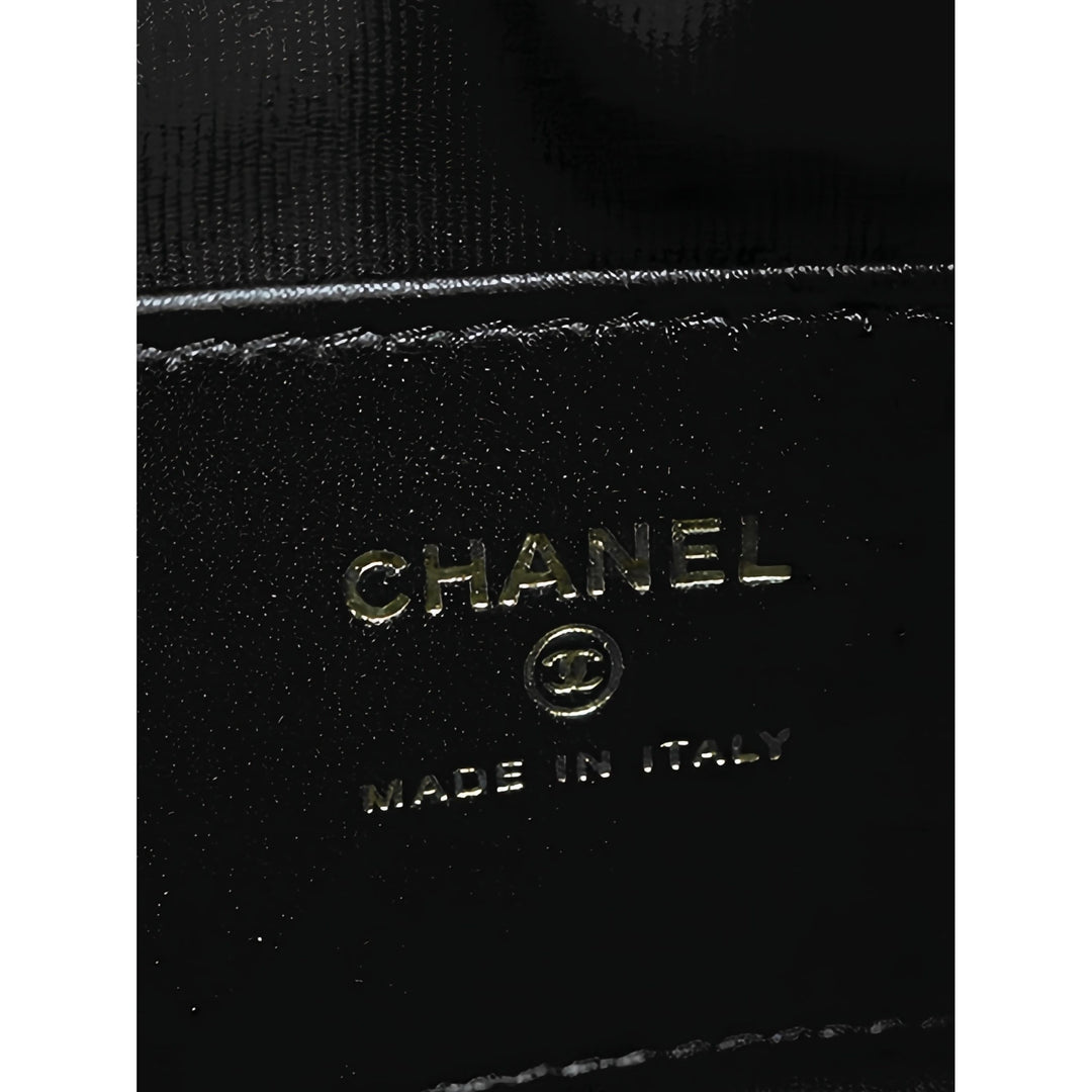 Chanel Matelassé Sac rond à chaîne Pochette Mini Cuir d'agneau Noir – vue 5 – GABY PARIS